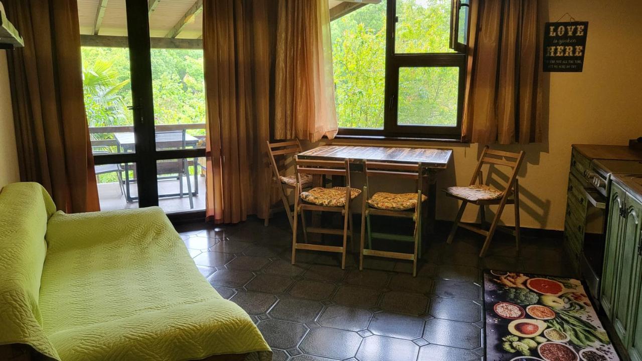 Guest House Fanny Sinemoretz Exterior photo