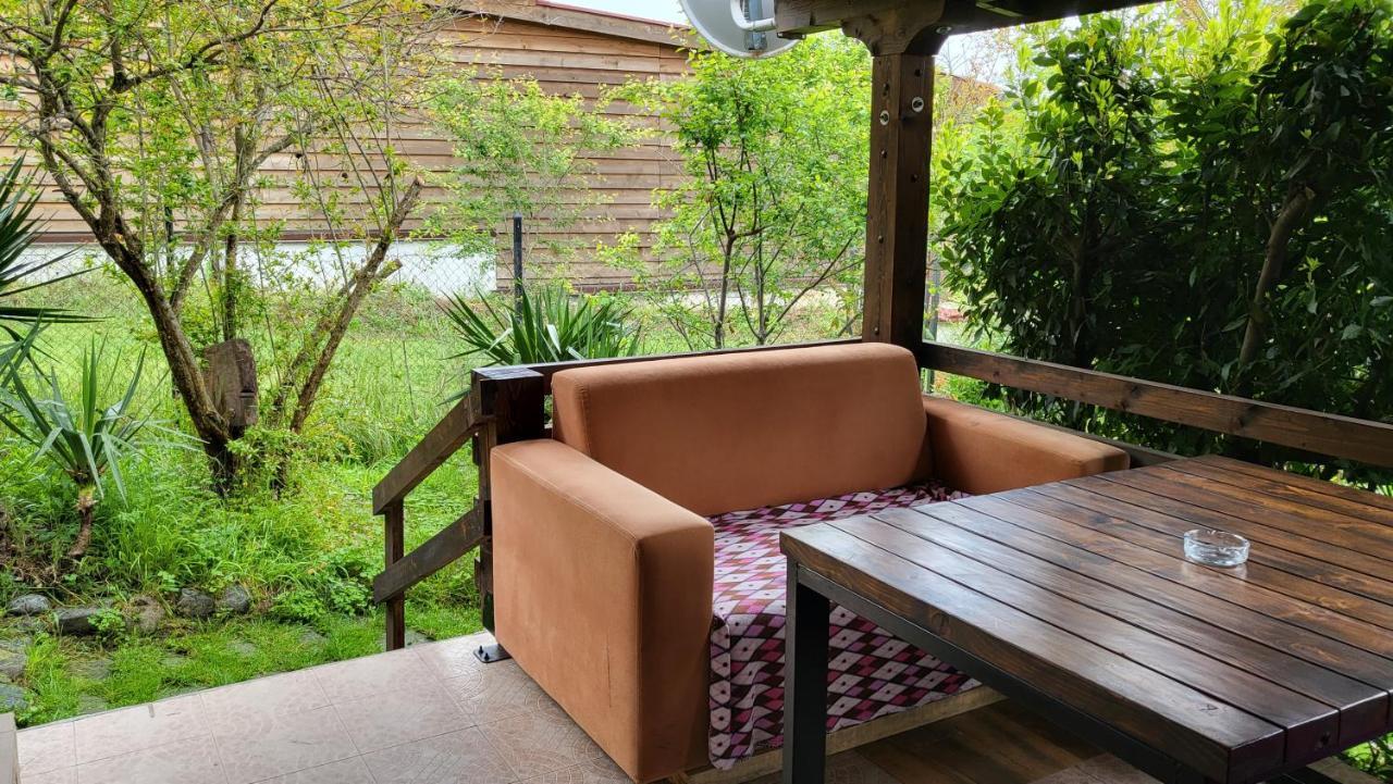 Guest House Fanny Sinemoretz Exterior photo