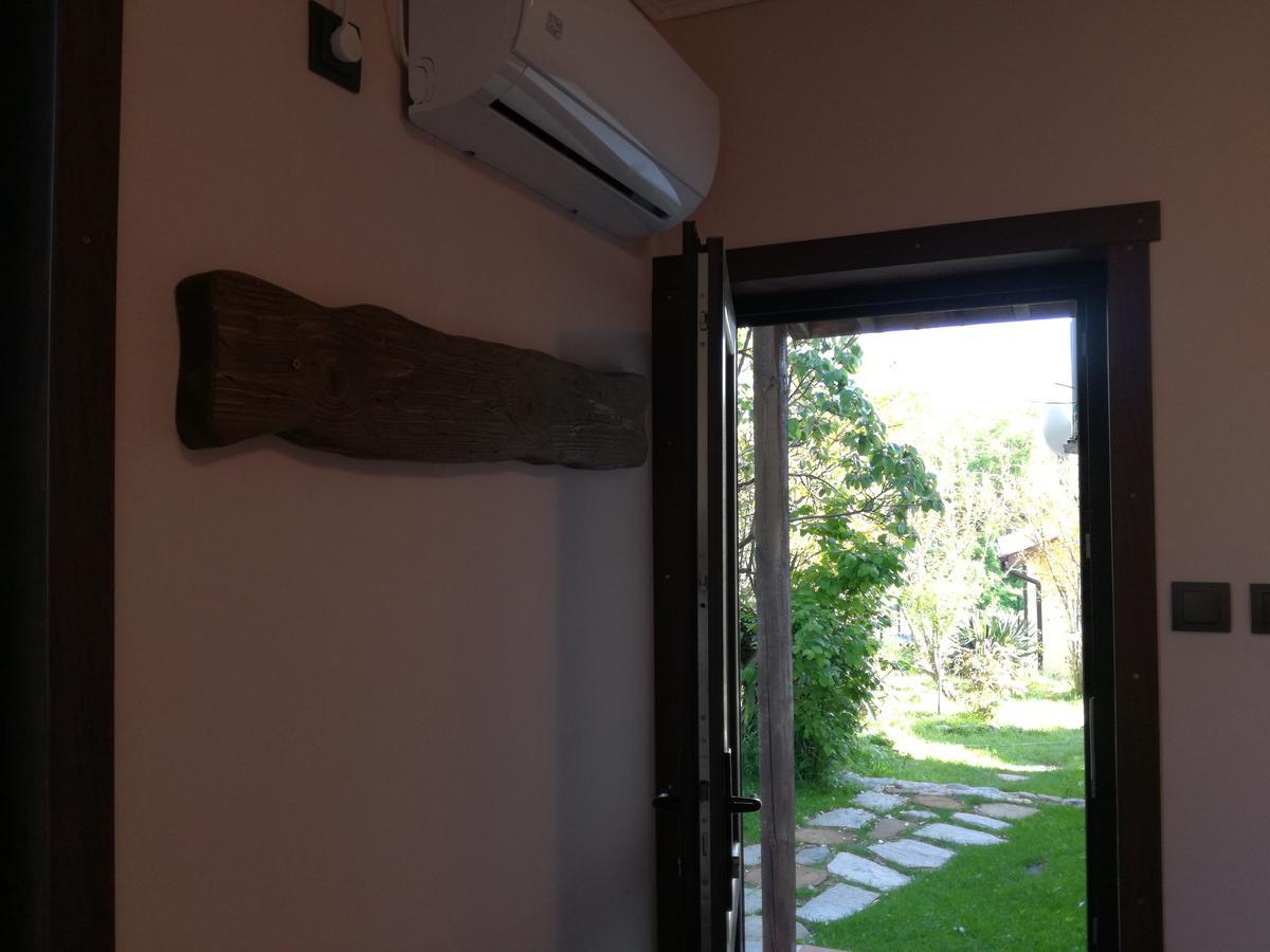 Guest House Fanny Sinemoretz Exterior photo